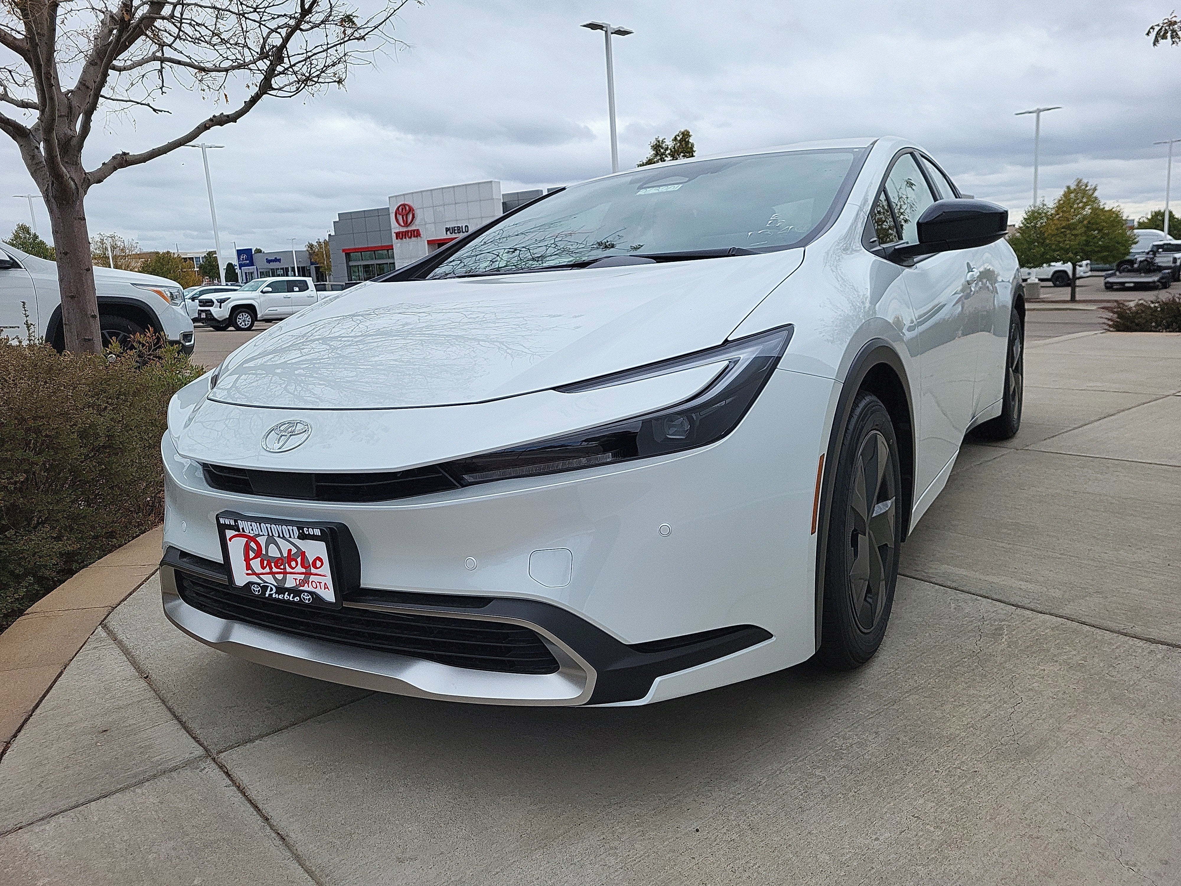 2026 Toyota Prius Plug-in Hybrid SE