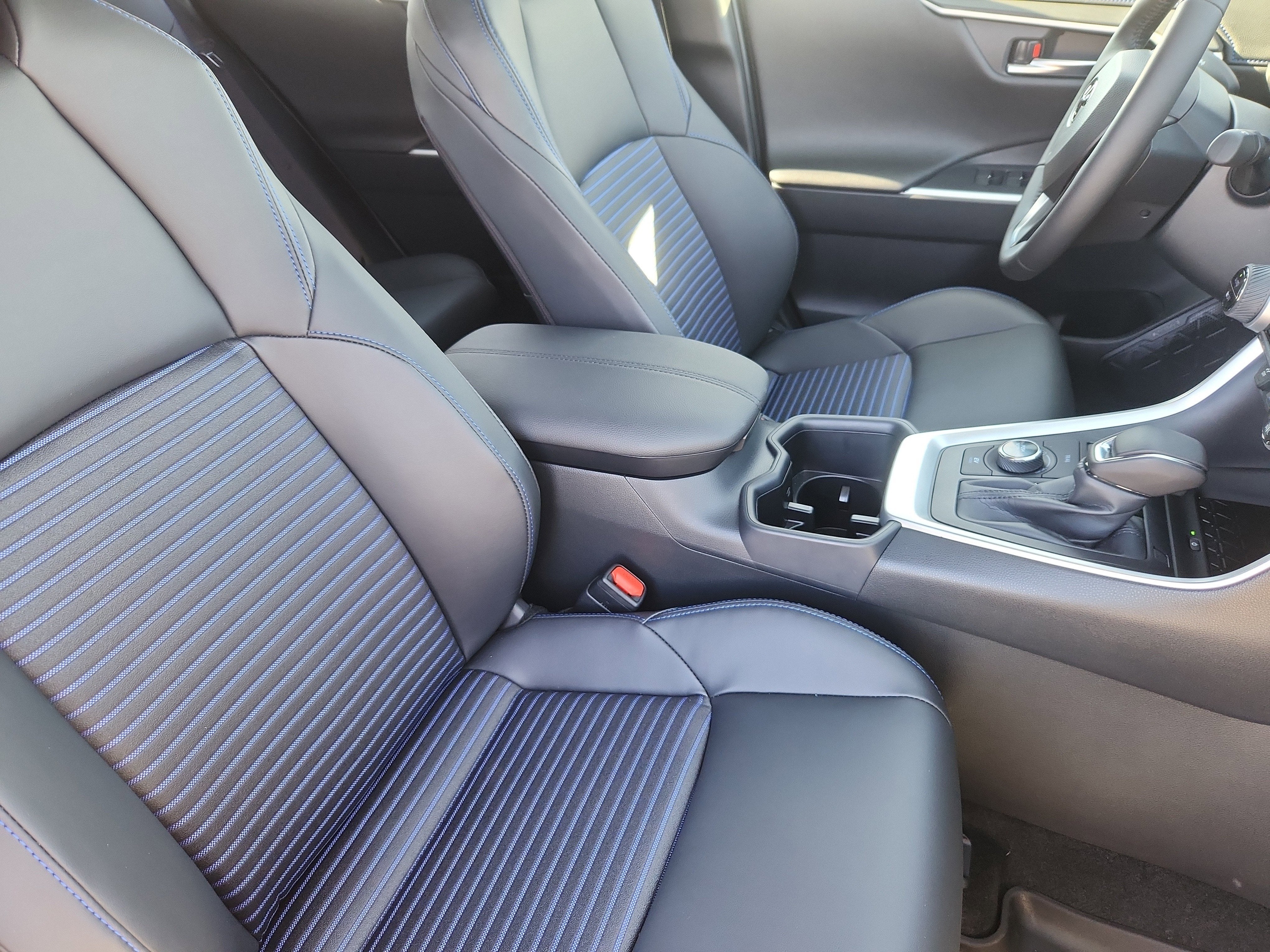 2025 Toyota RAV4 Hybrid Hybrid XSE