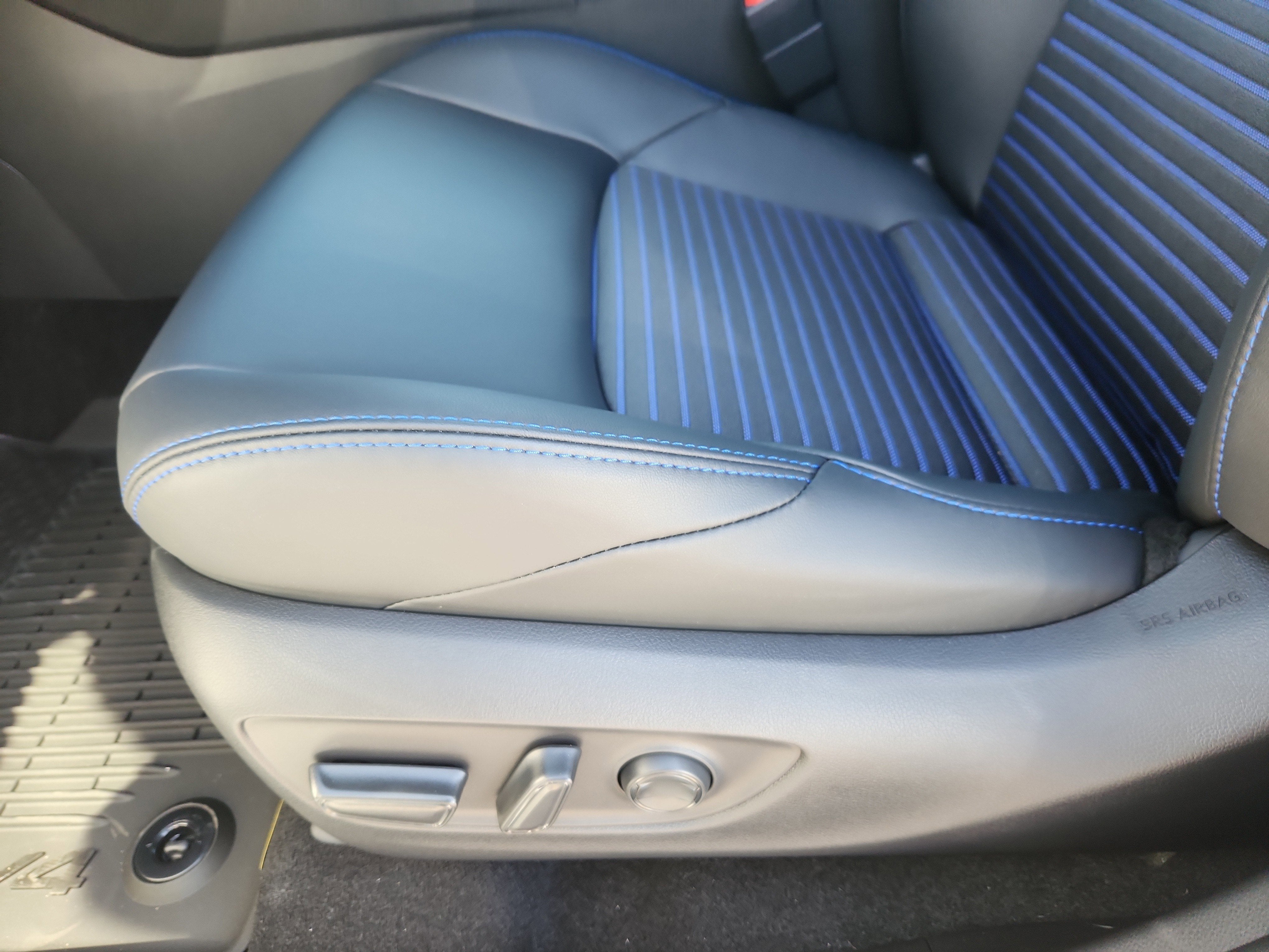 2025 Toyota RAV4 Hybrid Hybrid XSE